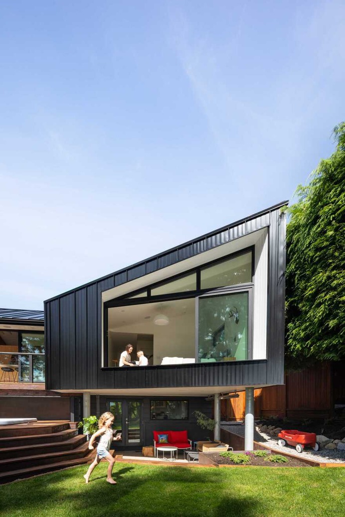 1950s Split-Level Home Renovated by Measured Architecture