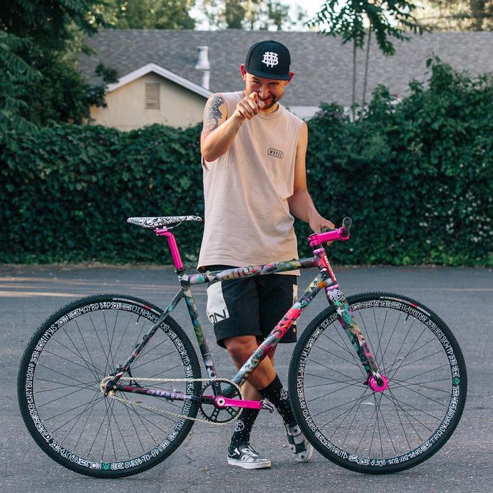 Squid Bikes auf Instagram: "For the head honcho of all that is #tracklocross Japan, it's new bike day for @_jp10_4_ 🔥🔥🔥🔥🔥🔥🔥🔥🔥🔥🔥🔥🔥🔥🔥🔥 Looking forward to seeing you rip…"