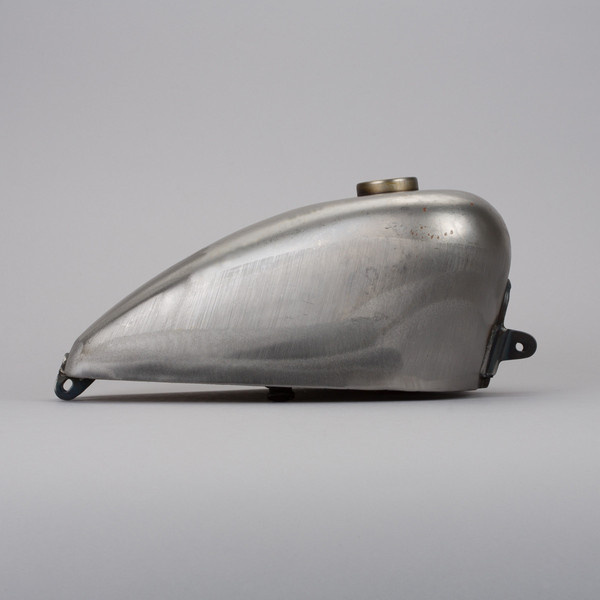 Hi -Tunnel Sportster Tank #boneshaker #monday #tank #mc