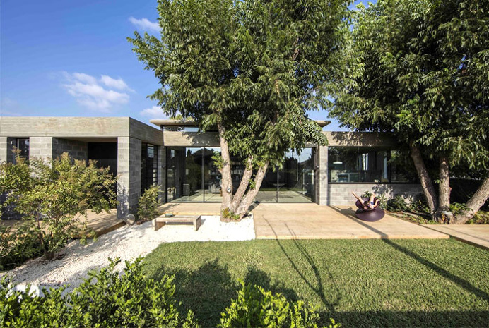 Intriguing Example of Homes Architects Created to Host Their Family - InteriorZine