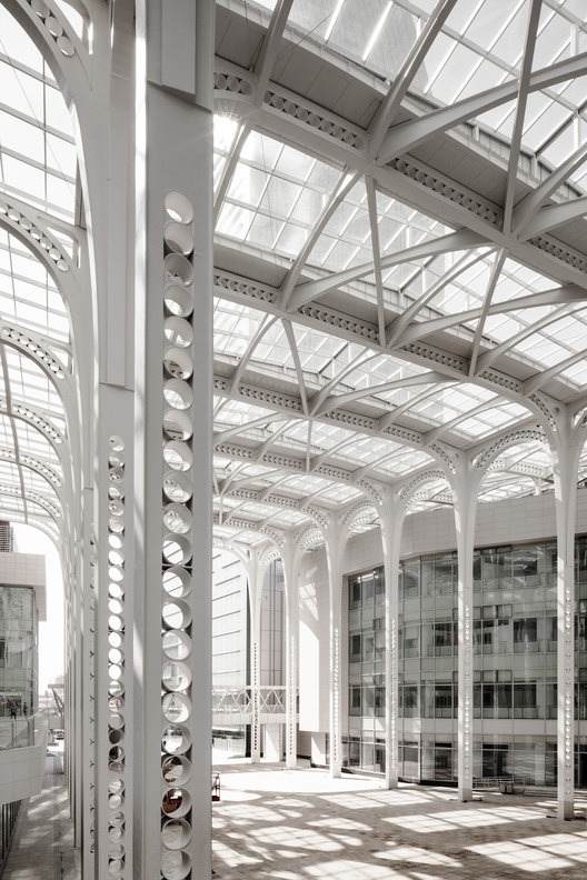Fengxian Civic Centre Canopy / Atelier GOM, © Zhang Jiajing