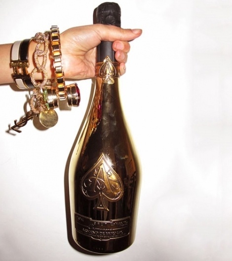 Tittysandpancakes #champagne #gold