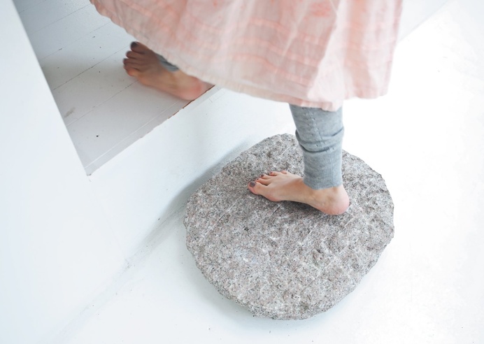 Japanese stepping stone inspired by zen architecture. Vedbæk House I by Norm.Architects. #stone #zen #vedbækhousei #normarchitects
