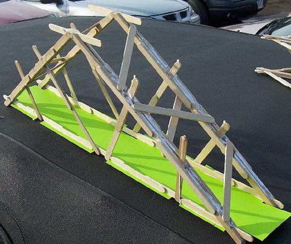 Diy Popsicle Stick Bridge Designs And Tutorials #craft #stick #popsicle #homemade #diy
