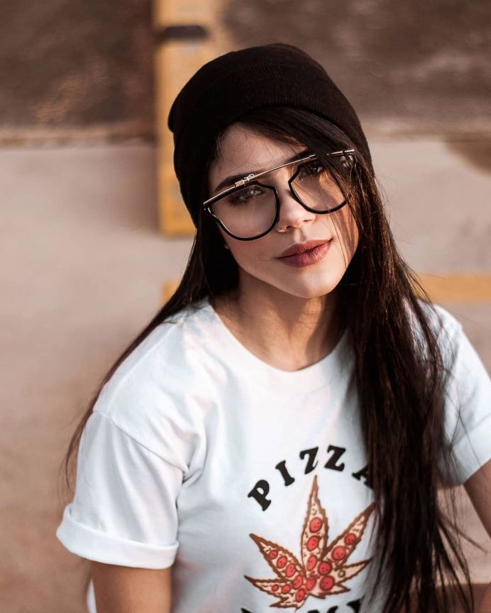 Gorgeous Beauty and Lifestyle Portrait Photography by Isaac Macho