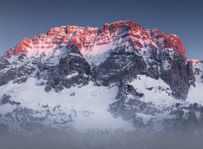 Minimalist Natural Landscape Photography by Bleron Çaka