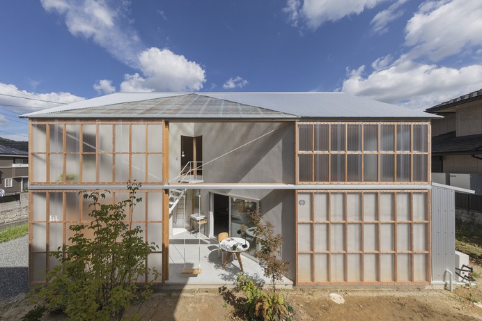 House in Sonobe by Tato Architects