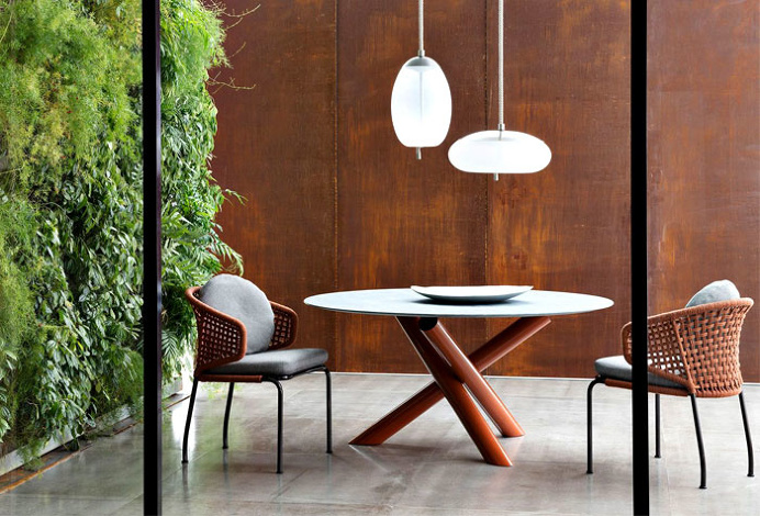 Dining Room Wall Decor Ideas #diningroom #table #chairs #wall #decor