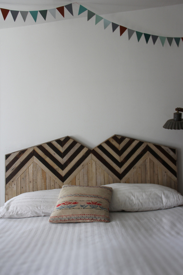 my scandinavian home: Brooklyn home with reclaimed wood #headboard #make #inlay