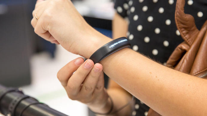 Garmin Vivosmart #tech #flow #gadget #gift #ideas #cool
