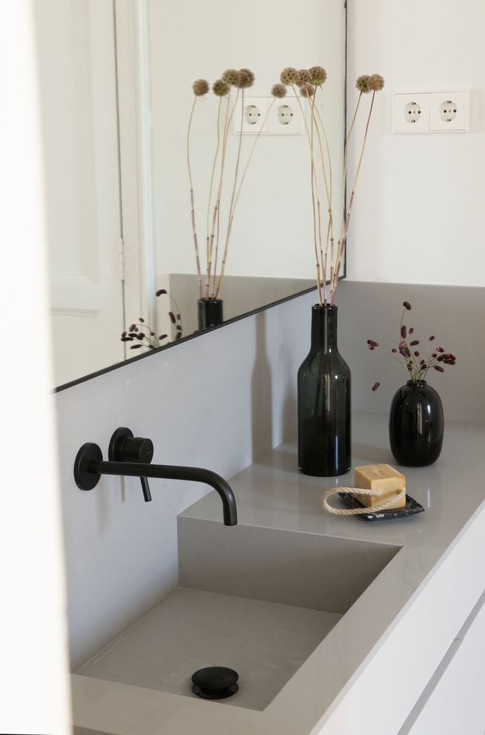 bathroom by Mimouca Barcelona