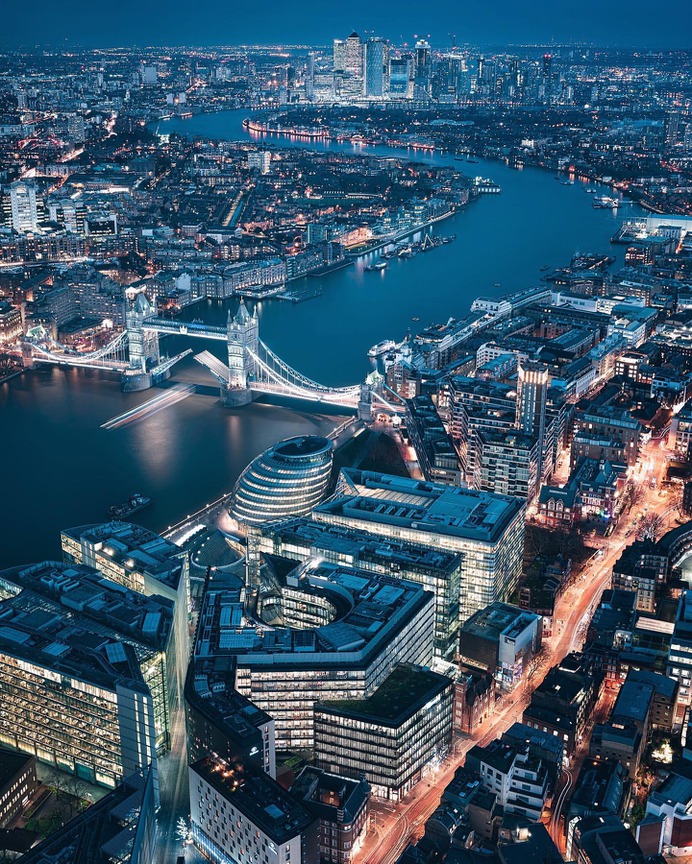Creative and Futuristic Cityscapes of London by Otto Berkeley