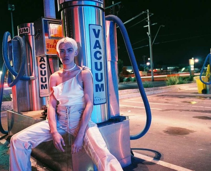 James J. Robinson Documents Japanese and South Korean Urban Youth Culture