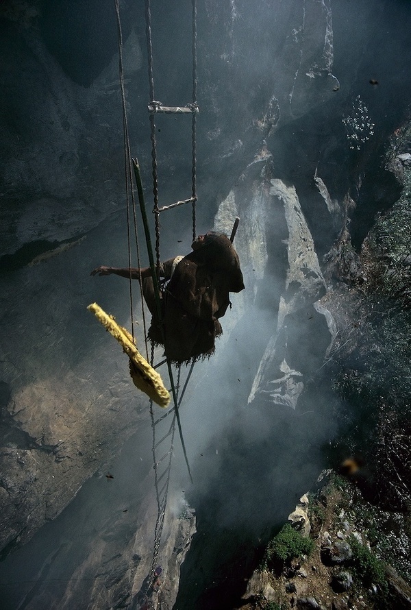 Eric Valli Honey Hunters 07 #photography #national #geographic