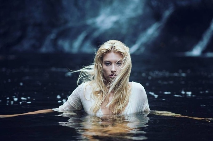 Sensitive Fashion Photography by Steven Otte
