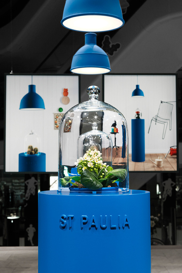 Form Us With Love #flower #display #space