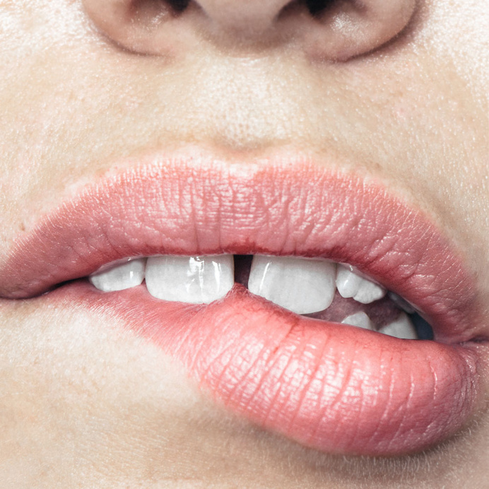 #lip#bite
