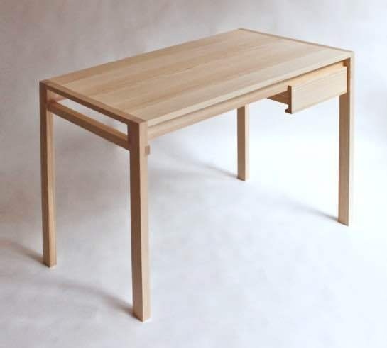 Desk by Sebastian Erazo Fischer #minimalist #design #desk #workstation