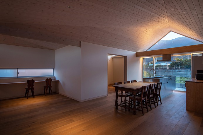 House of Six Lightened Ceilings by Yusuke Ando Architects