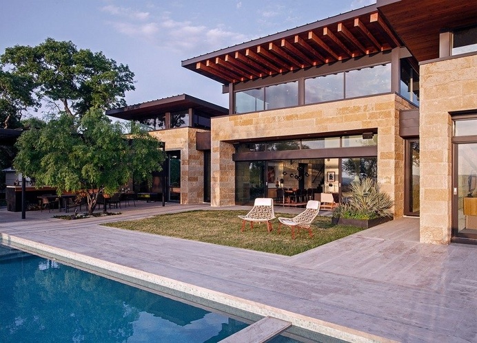 Lake View Residence with Tropical Retreat Details