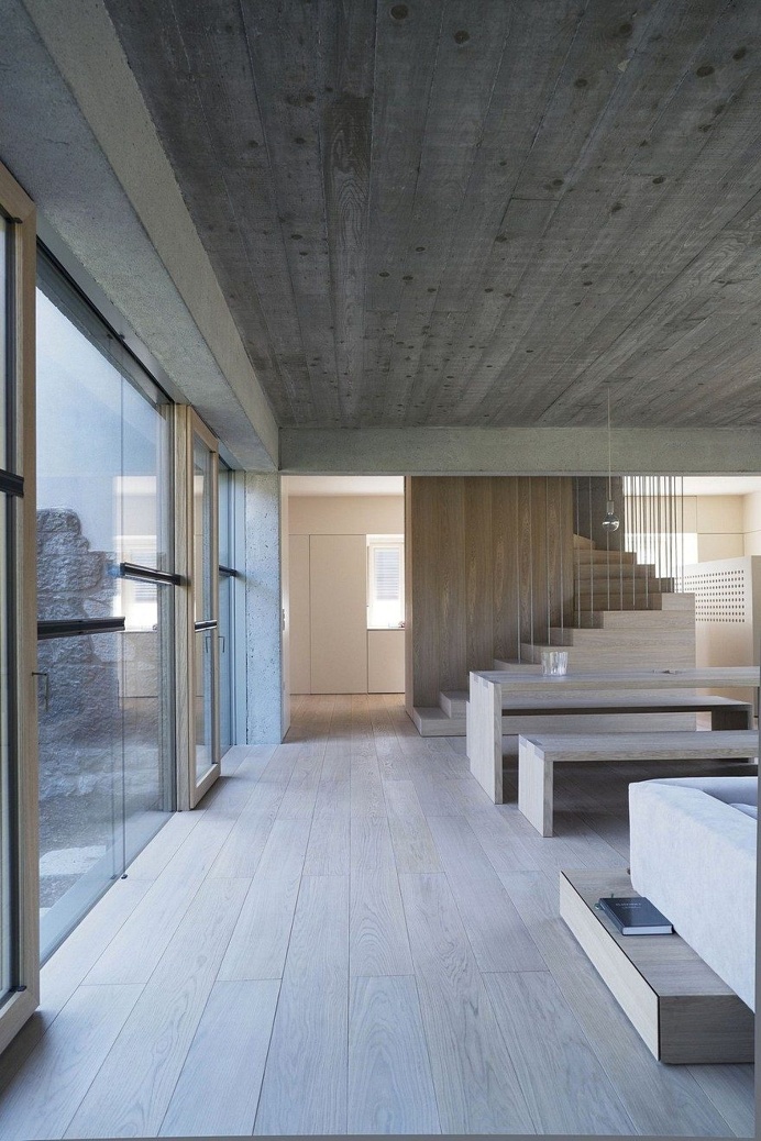 A 1934 Ljubljana House Receives an Extension Consisting of Three Cubic Volumes 3