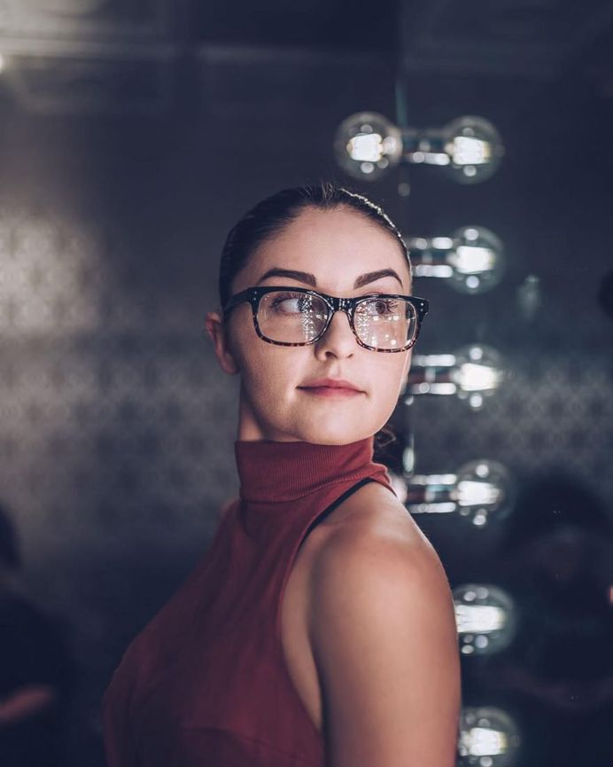 Gorgeous Lifestyle Portrait Photography by Benjamin Szentpaly
