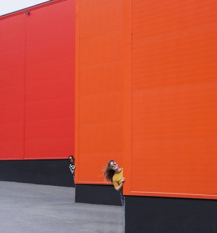 #minimal_perfection: Minimalist and Colorful Street Photography by Ilya Voroshilov