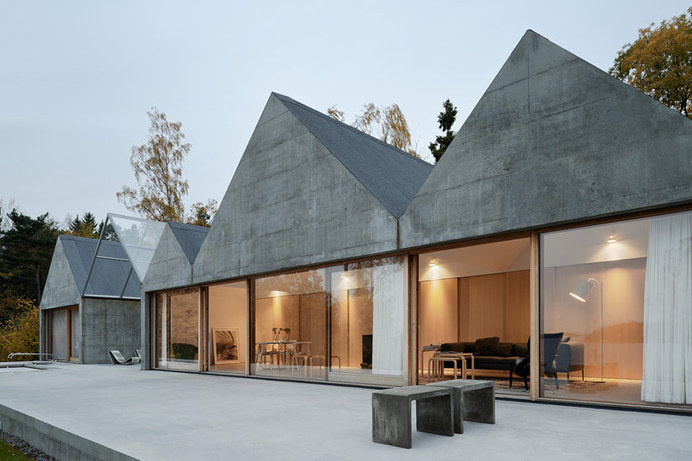 Concrete Summer House in Sweden Boasting a Zig-Zagging Profile #architecture