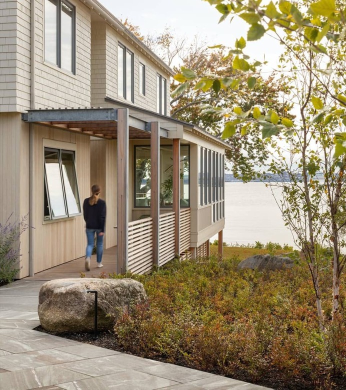 Peaks Island Cottage by Whitten Architects