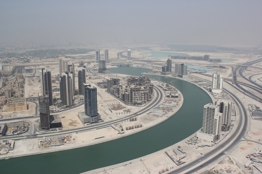 DESERTIC+CITY+joanne+pouzenc.jpg (JPEG Image, 700x466 pixels) #towers #urban #design #architecture