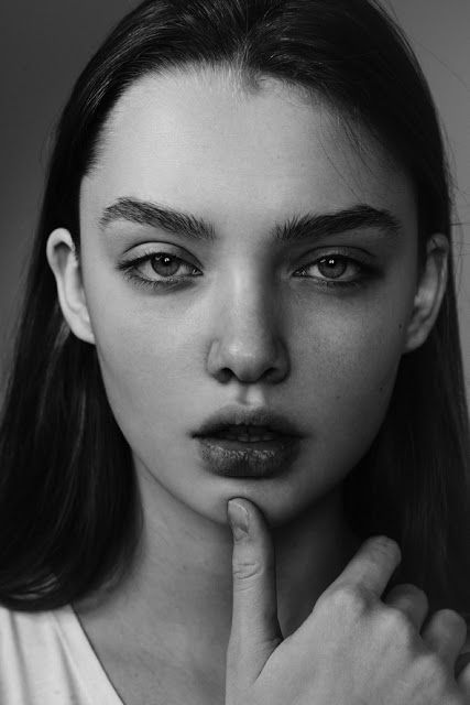 RushModels: Portraits of Polina Litvinova by talented Irina Vorotyntseva