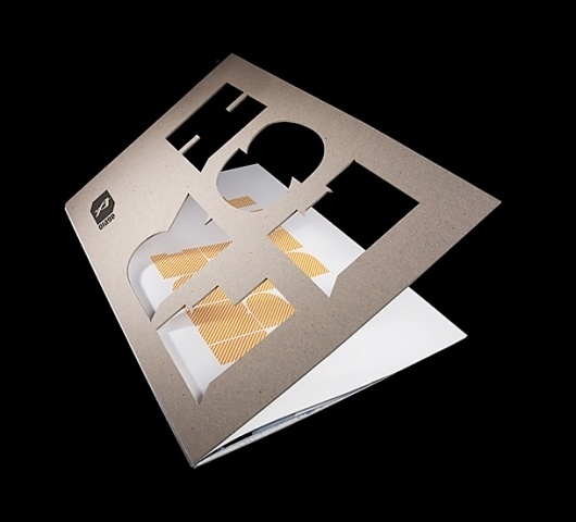 GraphicHug™ – Everybody Needs a Hug » Chez Valois #die #cut #book
