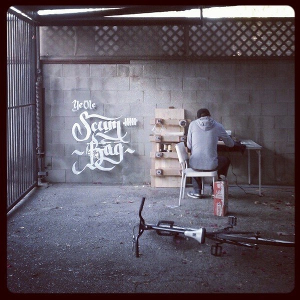 Floating Calligraphy #calligraphy #lettering