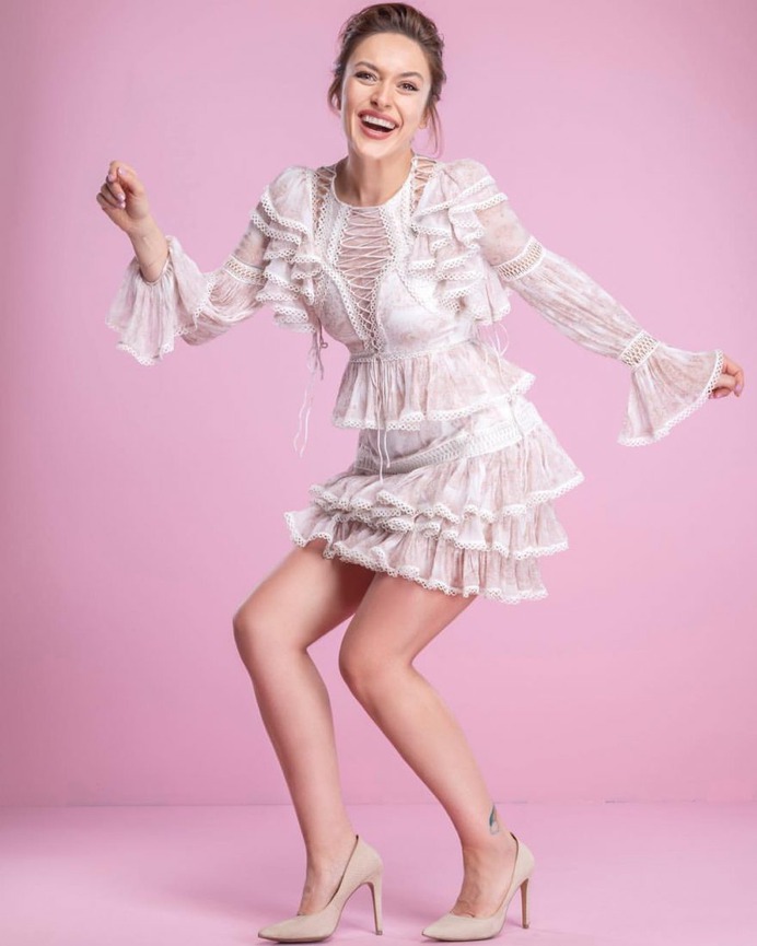 Vibrant Fashion and Performance Photography by Muhsin Akgun