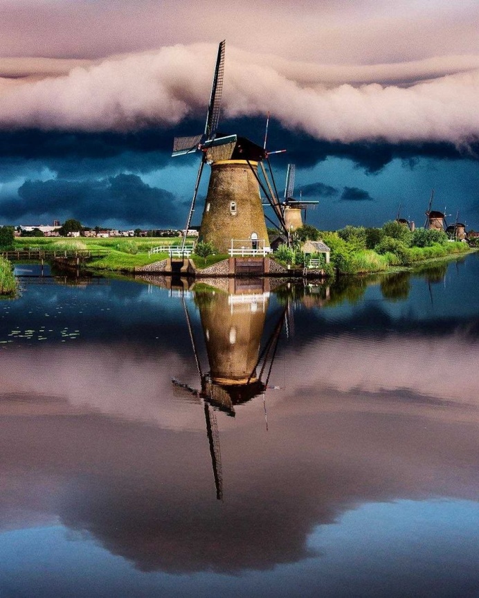 Extreme Weather: Storm Chaser Photography by Jonas Piontek