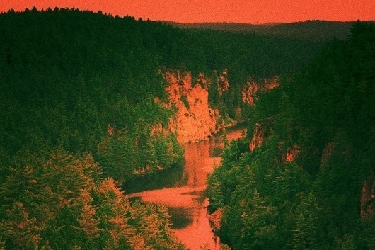 8 : Noran Bakrie #red #haunting #bakrie #landscape #scenery #photography #noran #forest #river