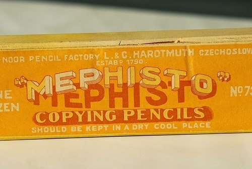 Expresh Letters Blog: Mephisto drawing pencil package #packaging #typography