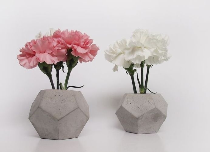 concrete vase by frauklarer www.frauklarer.com #interior #vase #concrete #design #concretevase #home #concretedesign