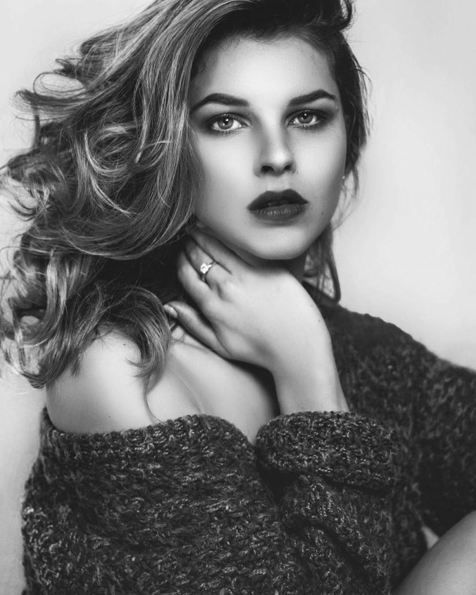 Fashion Portrait Photography by Enrica Brescia