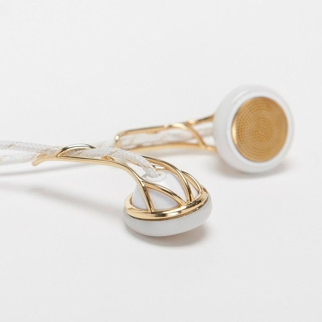 Ella Earbud Headphones by Frends #tech #flow #gadget #gift #ideas #cool