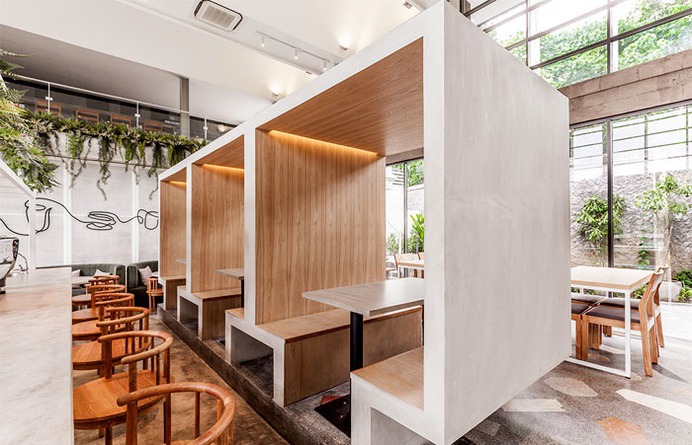Full Circle Coffee Shop by Expat. Roasters - InteriorZine #restaurant #decor #interior