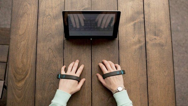 AirType is a keyless keyboard which turns information from finger movements into readable type via Bluetooth. Typing has never been done lik #keyboard #modern #design #technology #product #industrial #keyless #gadgets #no
