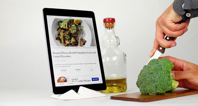 Montelouro - Adaptable stand for mobile devices | Indiegogo