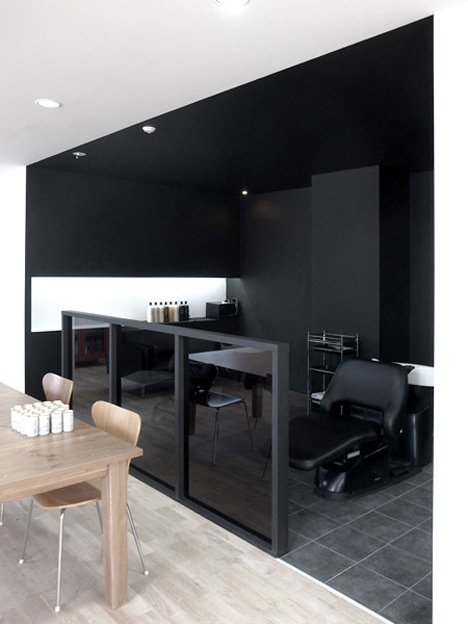 Kashiwa Hairdresser by Three.Ball.Cascade #wwwdezeencom20101007kashiwa #hairdresser #http