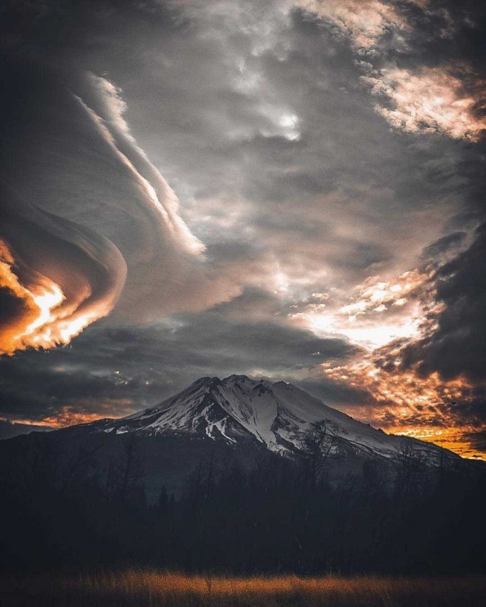 Stunning Travel Instagrams by Camaran Khiev