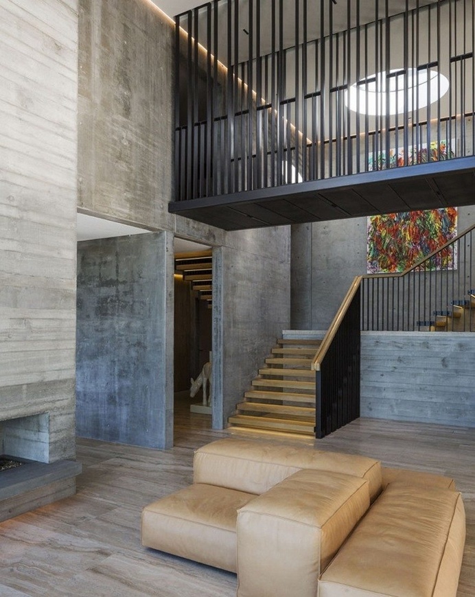 Massive Concrete Home on a Cliff Above Hobson Bay 7