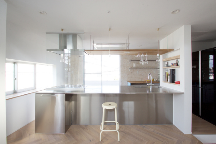 Cat House by Seiji Iwama Architects