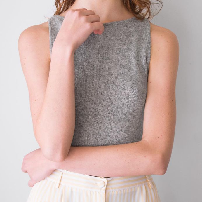 SOLD Vintage heathered gray fine cashmere wool blend fitted tank / fits XS-M / $34 + shipping / Please comment with zip code or country to reserve 30-36" bust 23" long