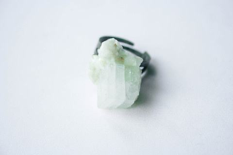 Firōzā Cube #crystal #pulse #design #frost #jewelry #parallel #ring #translucent