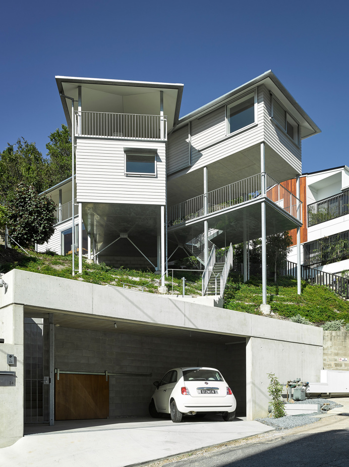 House in Hamilton by Tato Architects